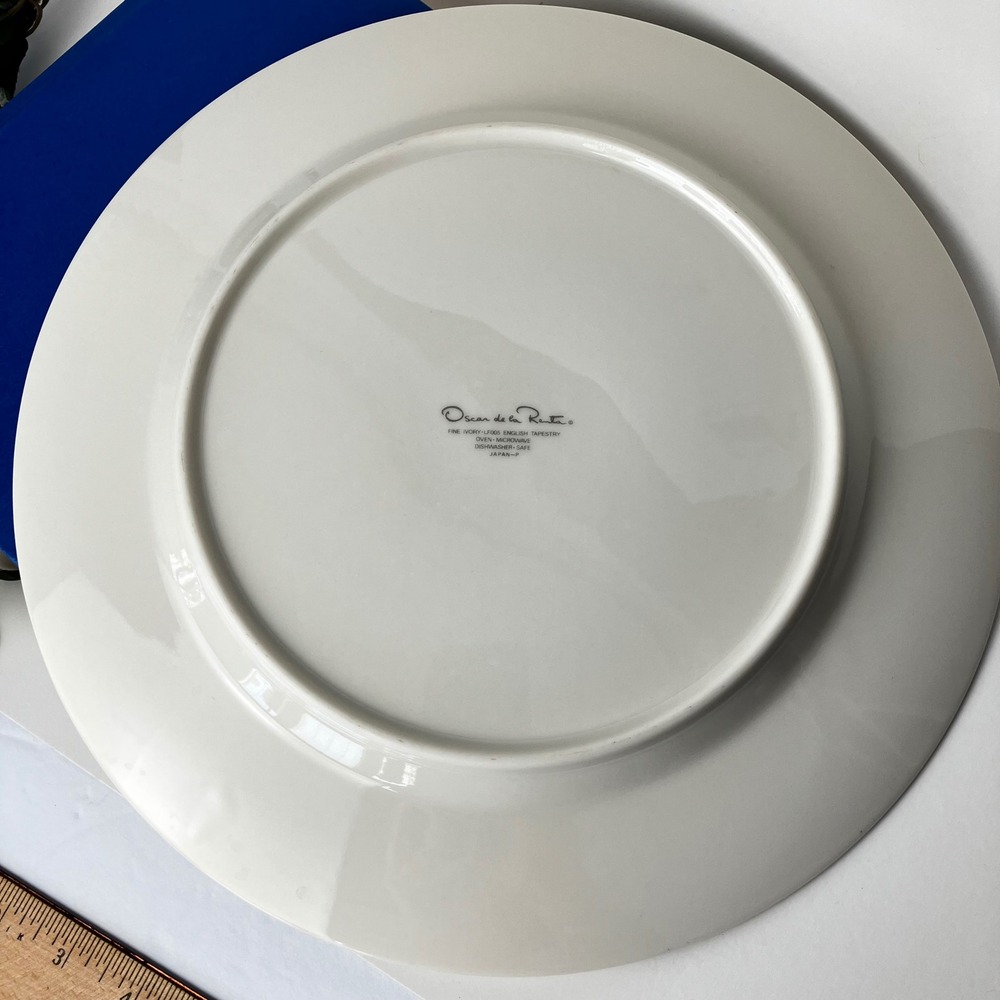 Oscar de la Renta Dinner Plate English Tapestry LF005 12in Ivory Floral China - Picture 4 of 11